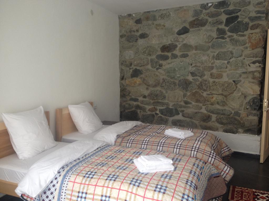 Bapsha Guesthouse Mestia Exterior photo